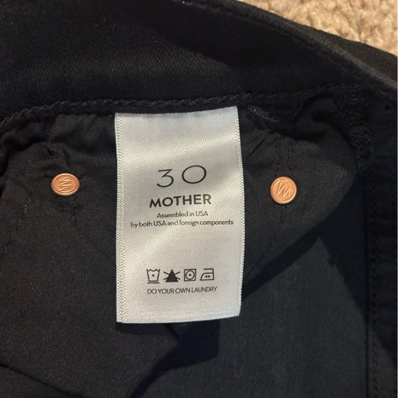 Women’s MOTHER step crop frayed black jeans - Picture 4 of 6